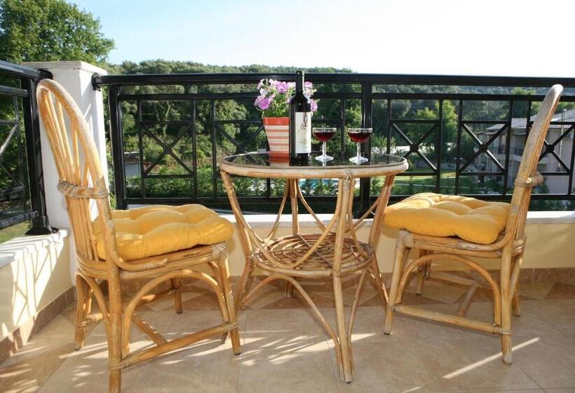 Byzantio Hotel & Apartments