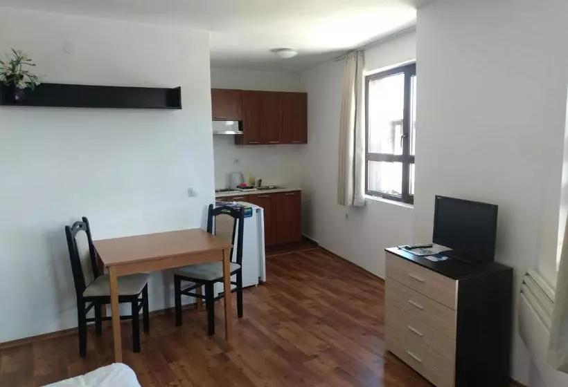 Gondola Apartments & Suites