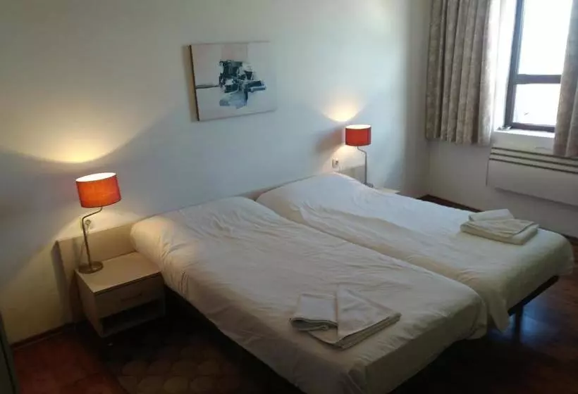 Gondola Apartments & Suites