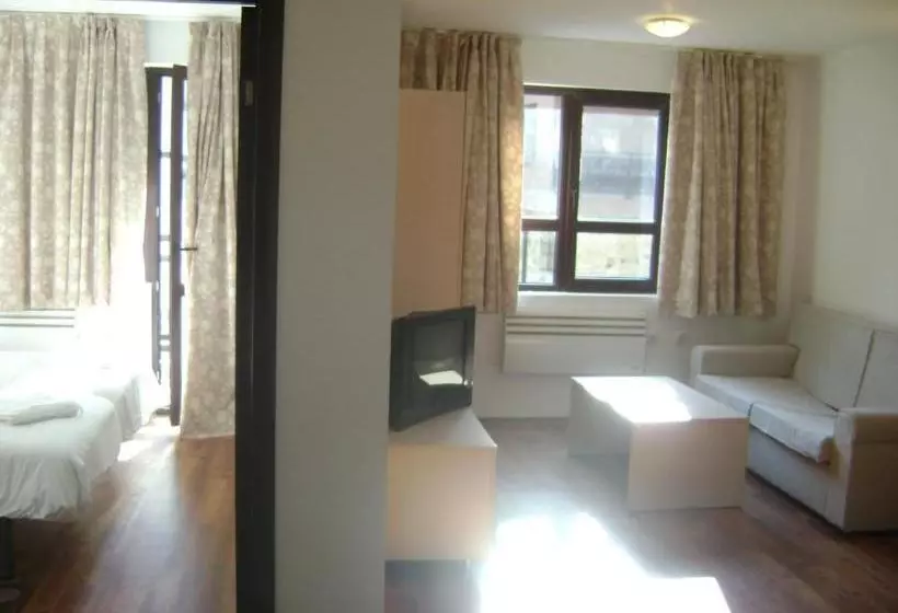 Gondola Apartments & Suites