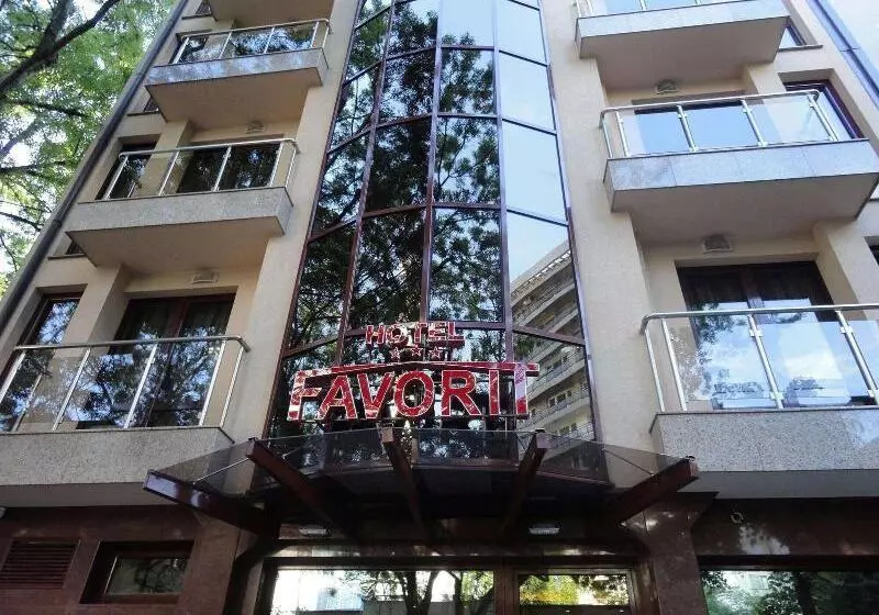 호텔 Favorit