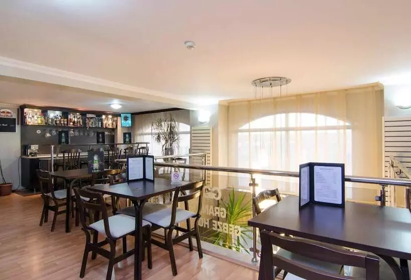 فندق Grand Gebze