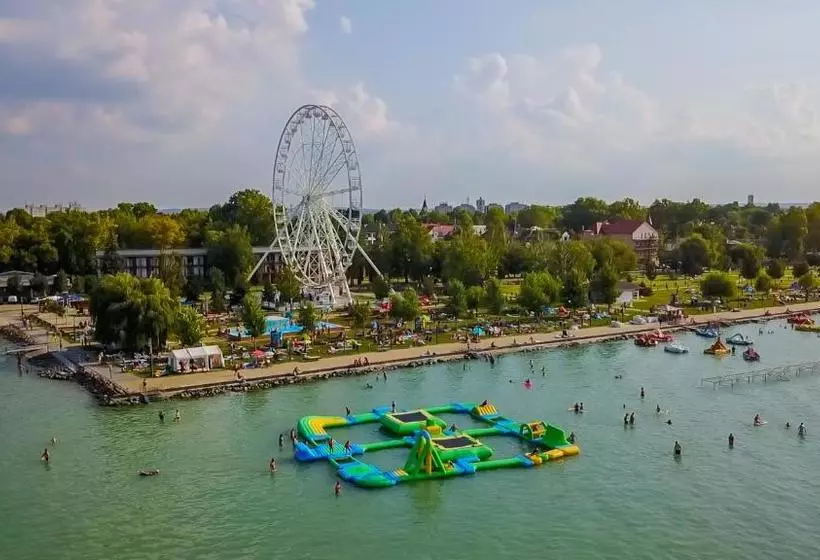 Holiday Hotel Siófok