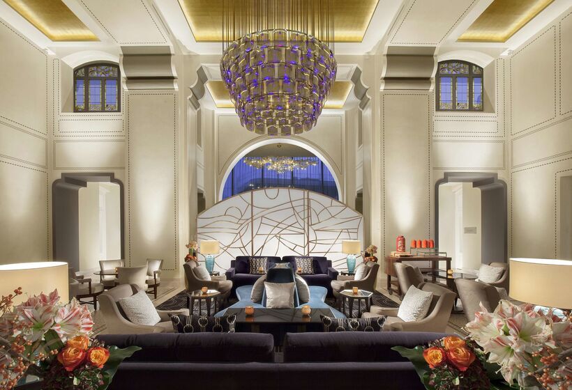 Royal Savoy Hotel & Spa