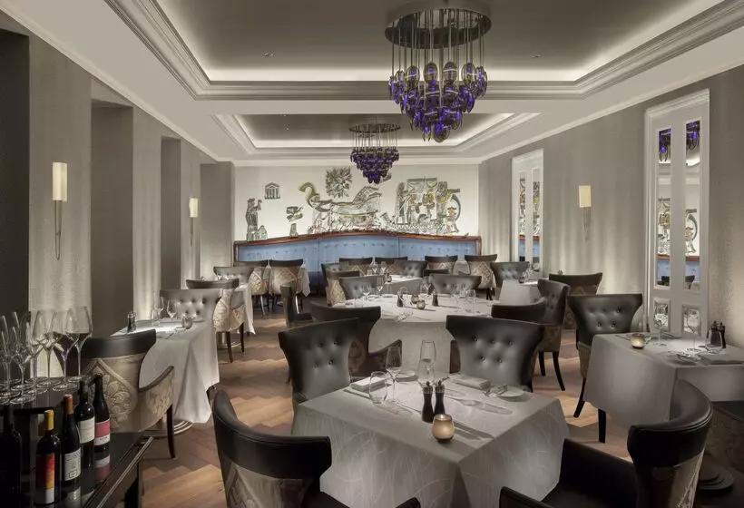 Royal Savoy Hotel & Spa