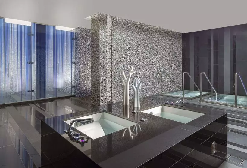 Royal Savoy Hotel & Spa