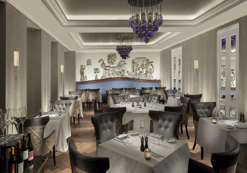 Royal Savoy Hotel & Spa