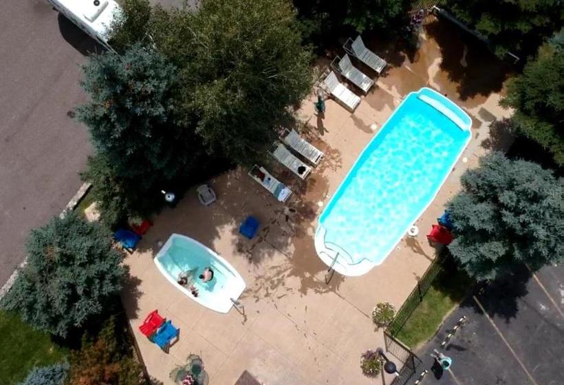 هتل The Steamboat