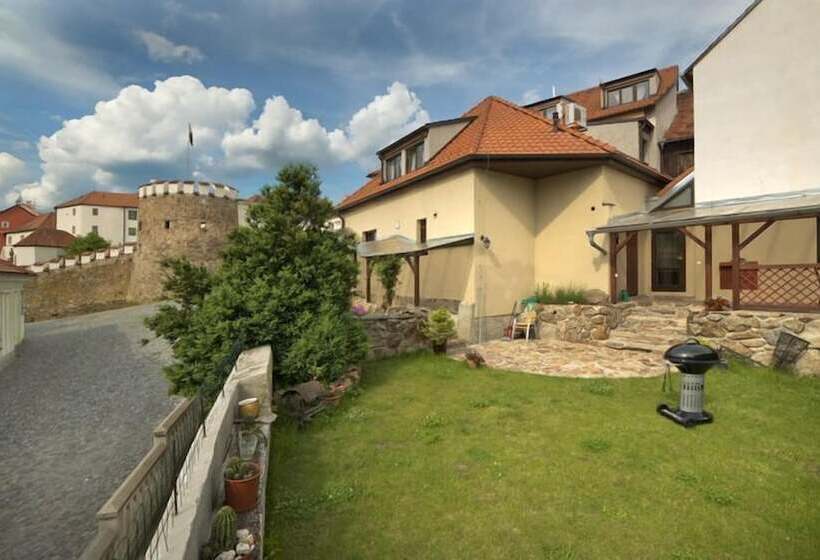 호텔 U Zlateho Byka