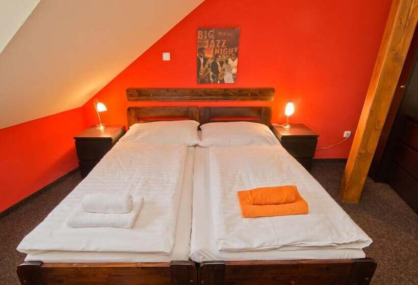 호텔 U Zlateho Byka