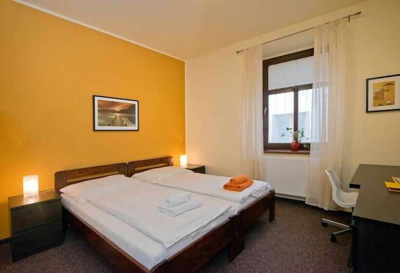 호텔 U Zlateho Byka