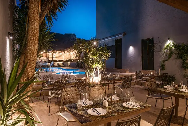 Indigo Suites Collection Adults Only