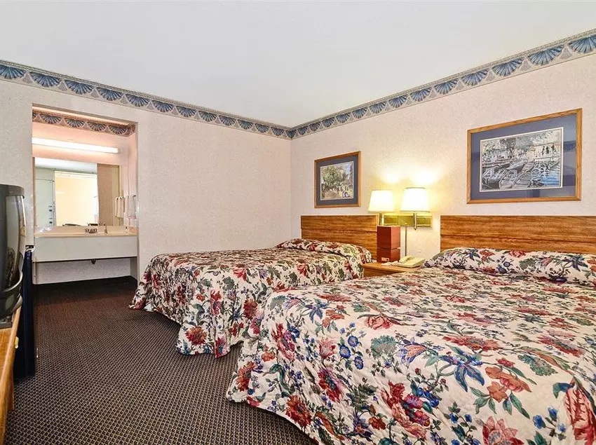 汽车旅馆  The Sanford Inn