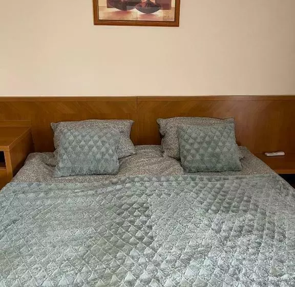 Brookforest Apartman