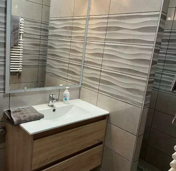 Brookforest Apartman