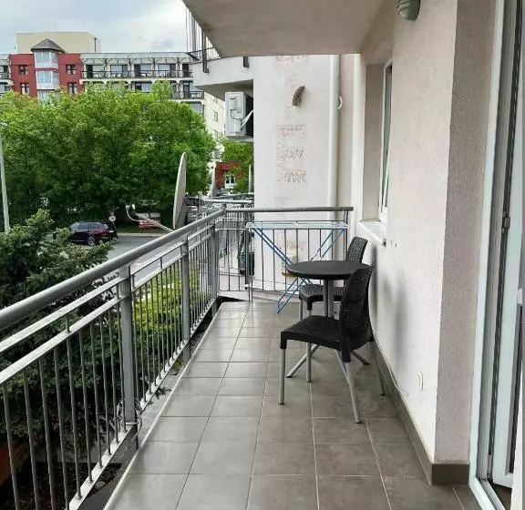 Brookforest Apartman