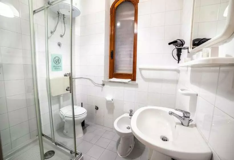 هتل Albergo Baia Verde