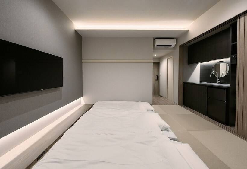 בית מלון כפרי Fav Hiroshima Stadium