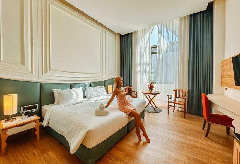 Grand Lord Hotel & Residence