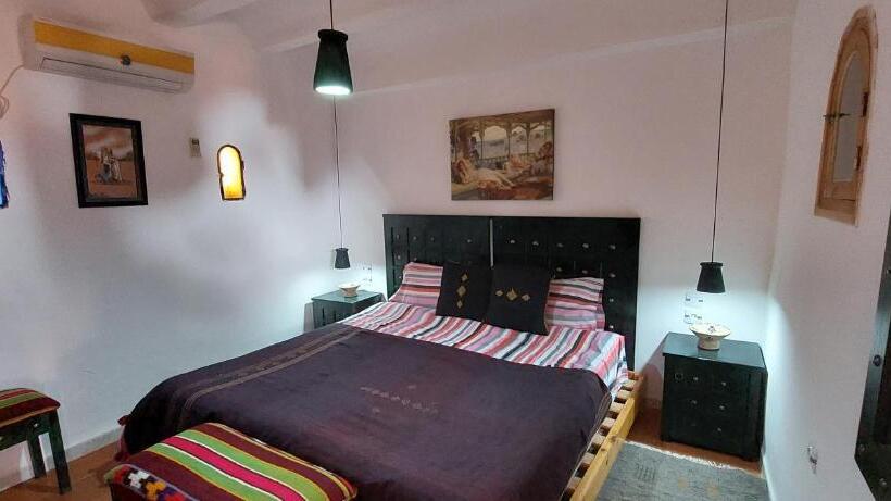 هتل Gîte Djenane Malek