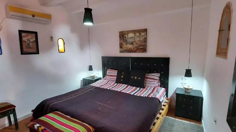 هتل Gîte Djenane Malek
