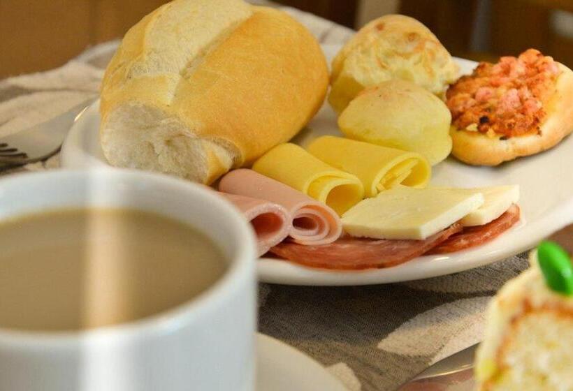 هتل Independência