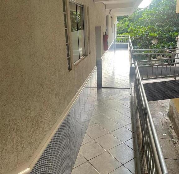 هتل Independência