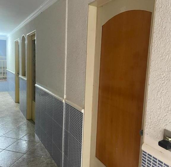 هتل Independência