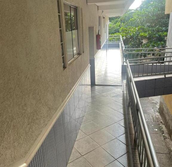 هتل Independência