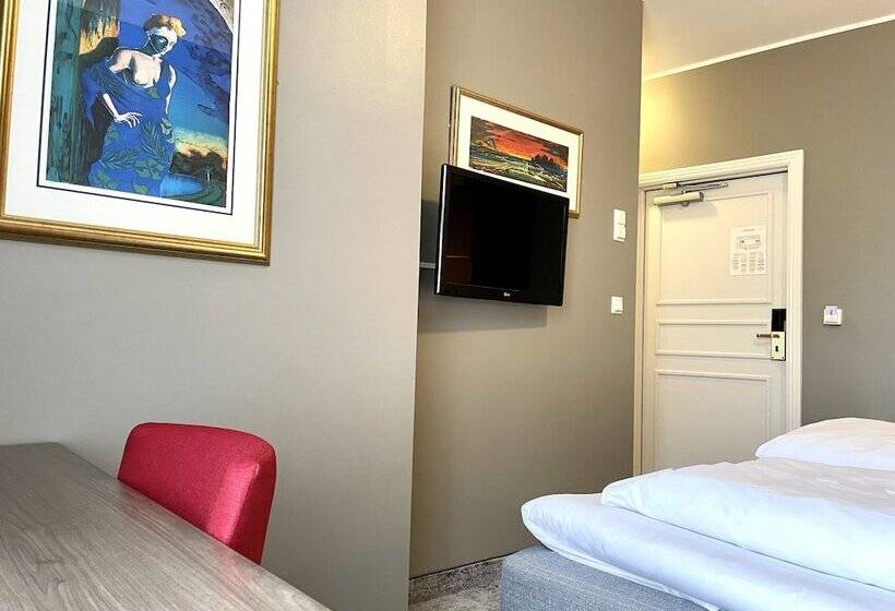 هتل Karl Johans Gate 35