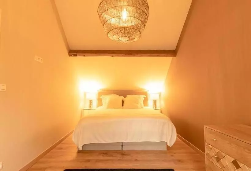 Hotelli La Grenouille   Suite De Luxe & Welness Privatif