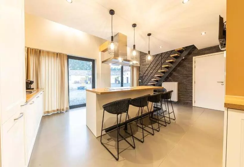 Hotelli La Grenouille   Suite De Luxe & Welness Privatif