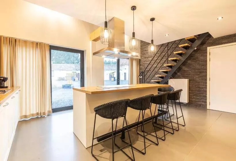 Hotelli La Grenouille   Suite De Luxe & Welness Privatif