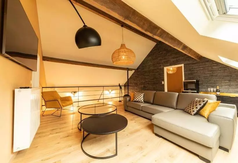 Hotelli La Grenouille   Suite De Luxe & Welness Privatif