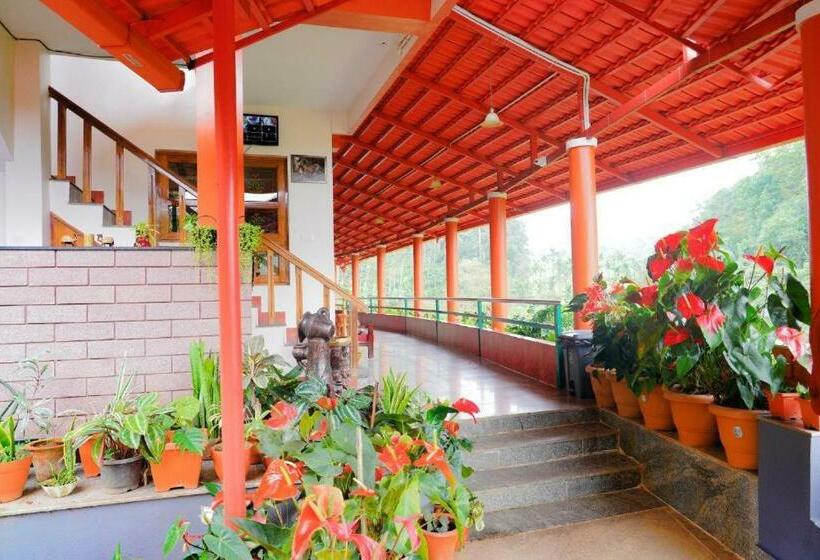 تختخواب و صبحانه Deva Maani Coorg Nature Holiday