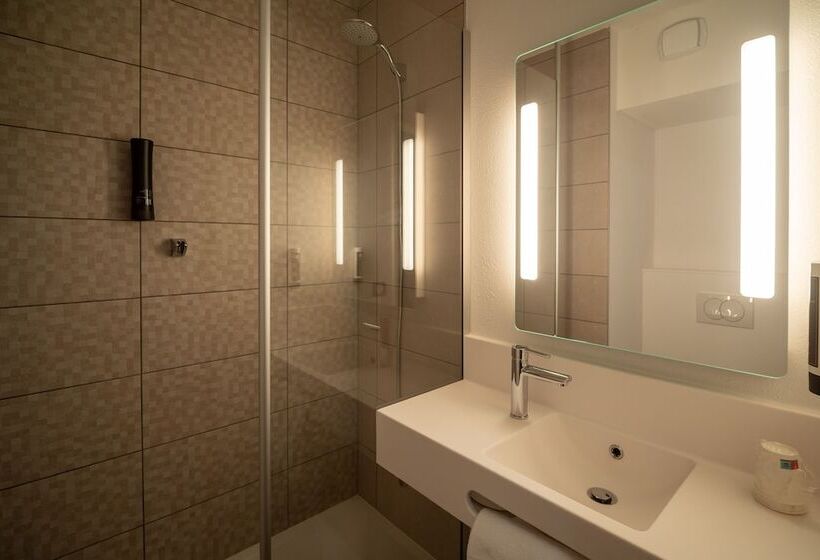 B&b Hotel Rennes Parc Expo Aéroport