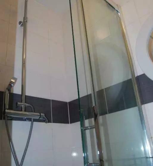 Appart Hôtel Le Djurdjura Suresnes Nanterre La Defense