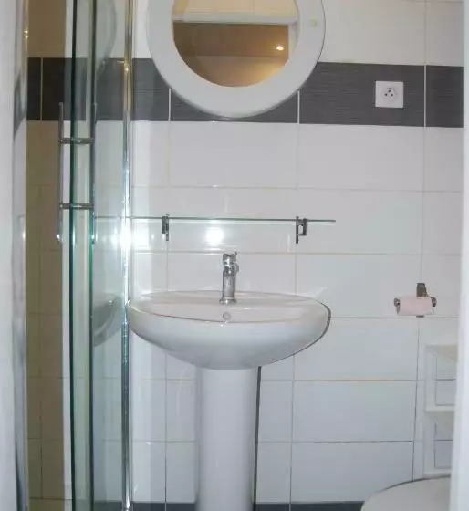 Appart Hôtel Le Djurdjura Suresnes Nanterre La Defense