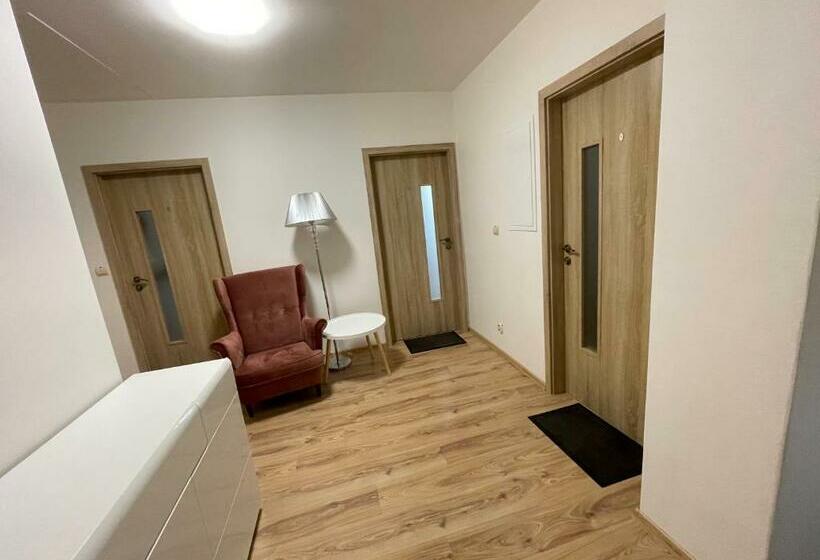 بنسيون Penzión Na Hranici čirč