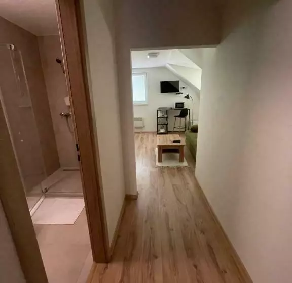 Majatalo Penzión Na Hranici čirč