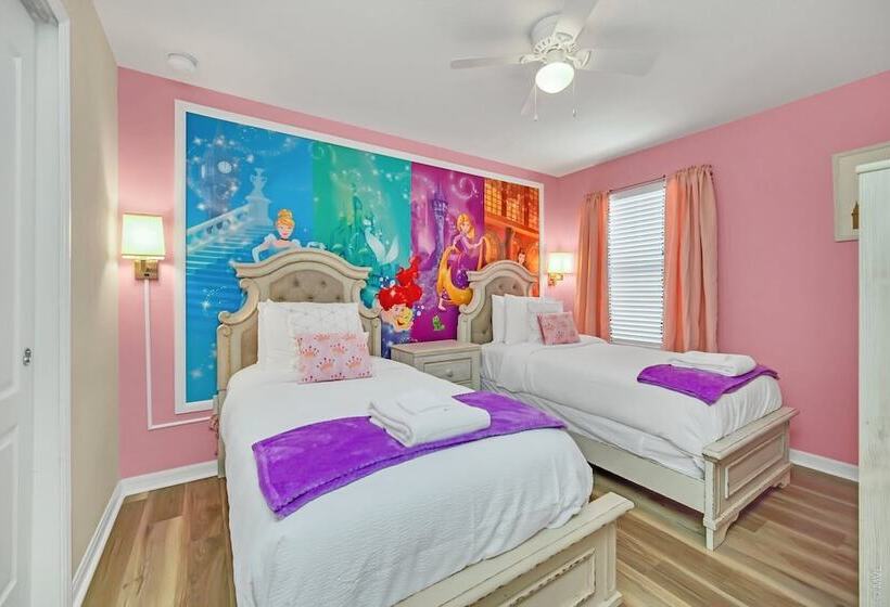 Modern And Colorful Home! Spiderman, Princess And Mickey Themed Rooms & Perfect Movie/game Room!