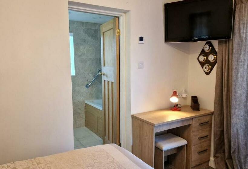 פנסיון Koi Pond Annex