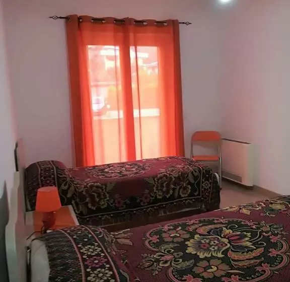 ペンション Stanza In Appartamento Con 2/3 Posti Letto
