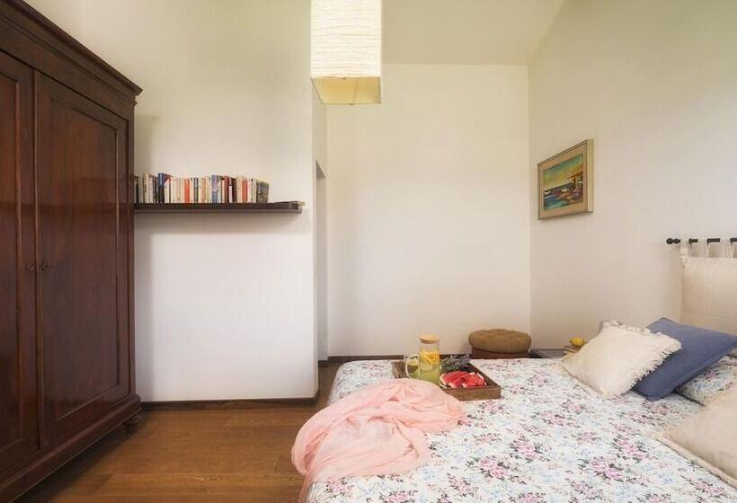 La Panoramica 8, Emma Villas