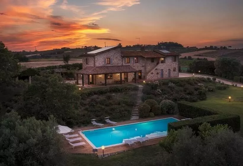 La Panoramica 8, Emma Villas