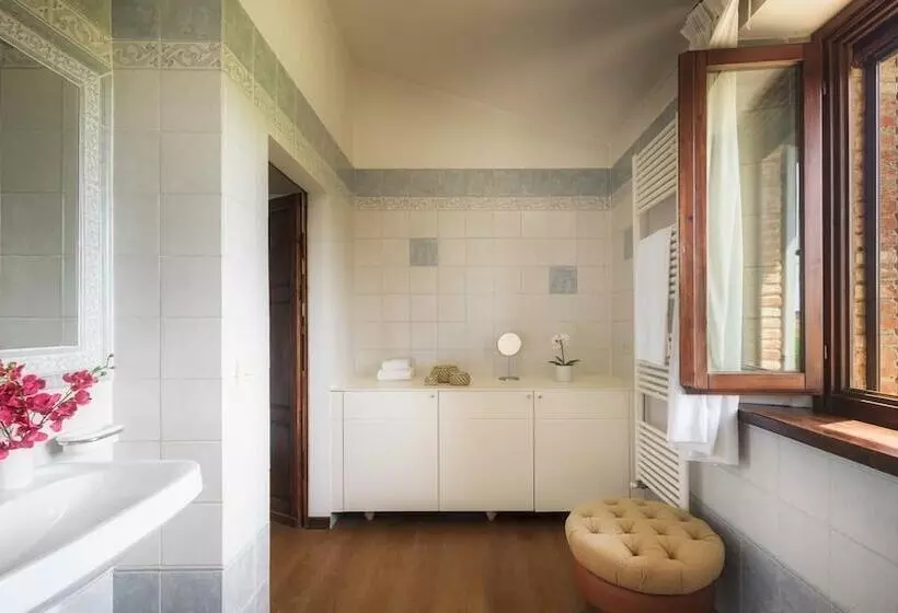 La Panoramica 8, Emma Villas