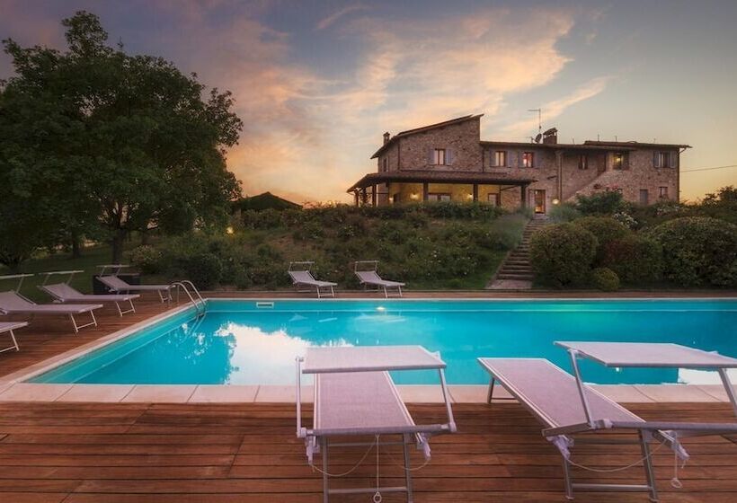 La Panoramica 8, Emma Villas