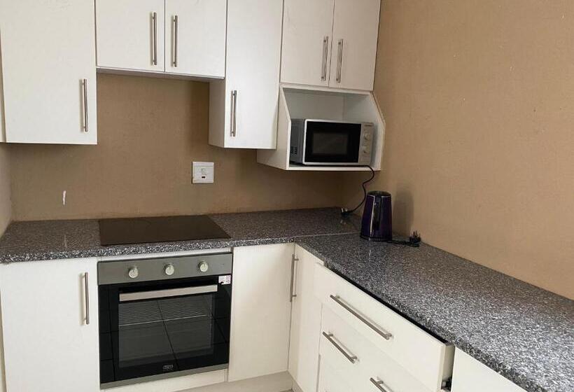 פנסיון Rcb Guesthouse