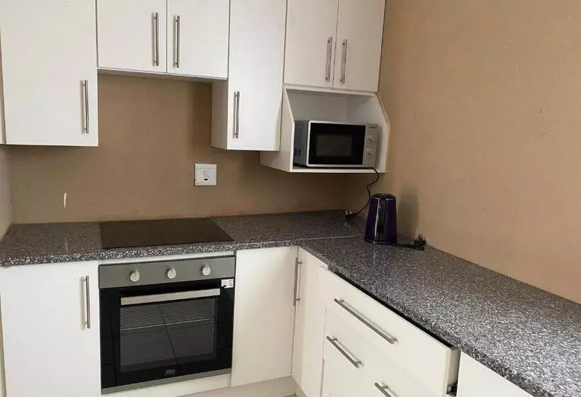 Majatalo Rcb Guesthouse