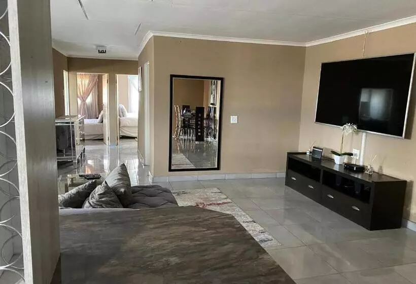 Majatalo Rcb Guesthouse